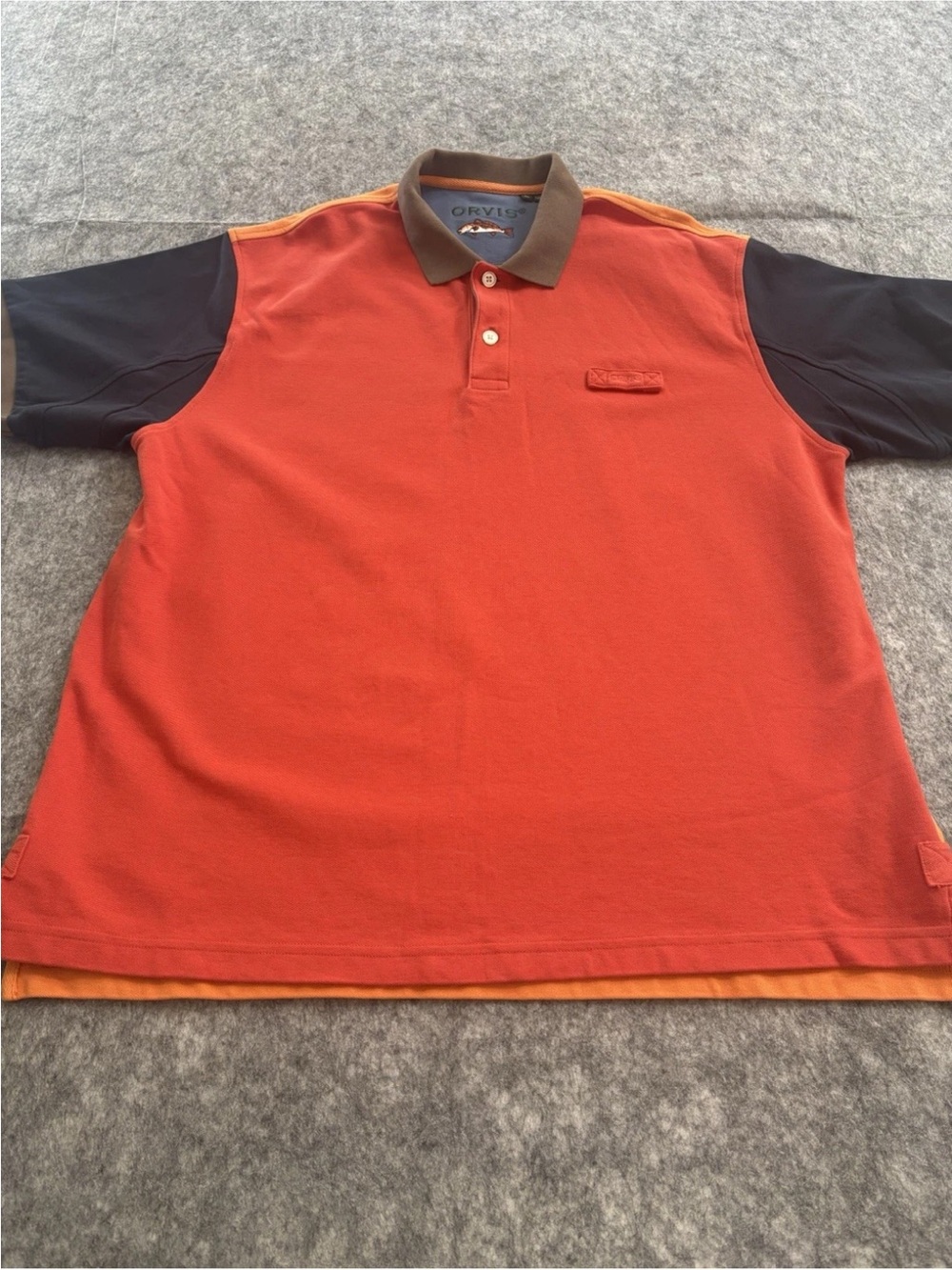 Orvis Men's XL Orange/Navy Colorblock Short Sleeve Cotton Knit Polo Fish Logo